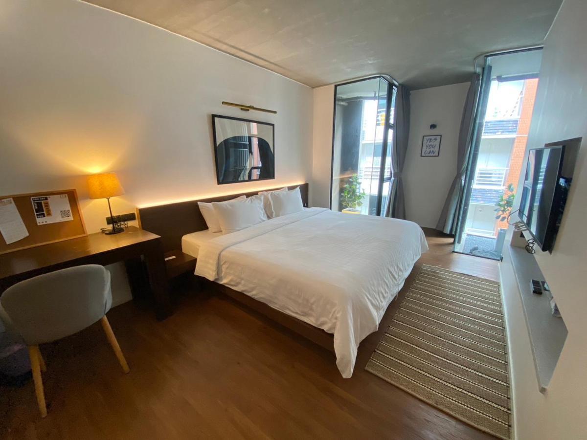 T2 Residence Sathorn Bangkok Dış mekan fotoğraf